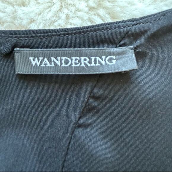 NWT!!! Wandering women dress size M Retail 1267$ - Picture 7 of 12